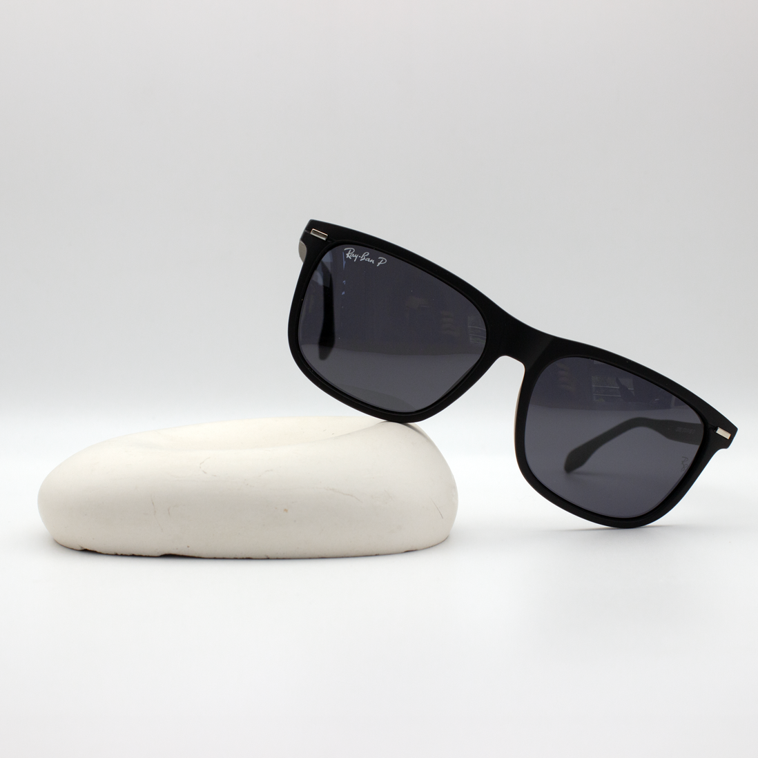 22082-black-01-1